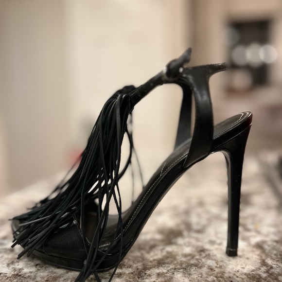 Kendall & Kylie Shoes - Fringe - Size 6 - Picture 4 of 4